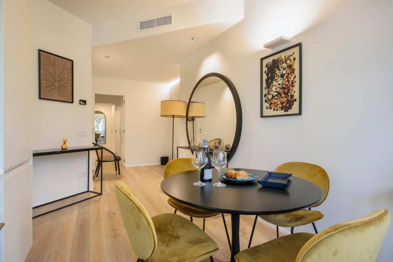 Repubblica Suite Ii-Hosted By Sweetstay Milan Bagian luar foto