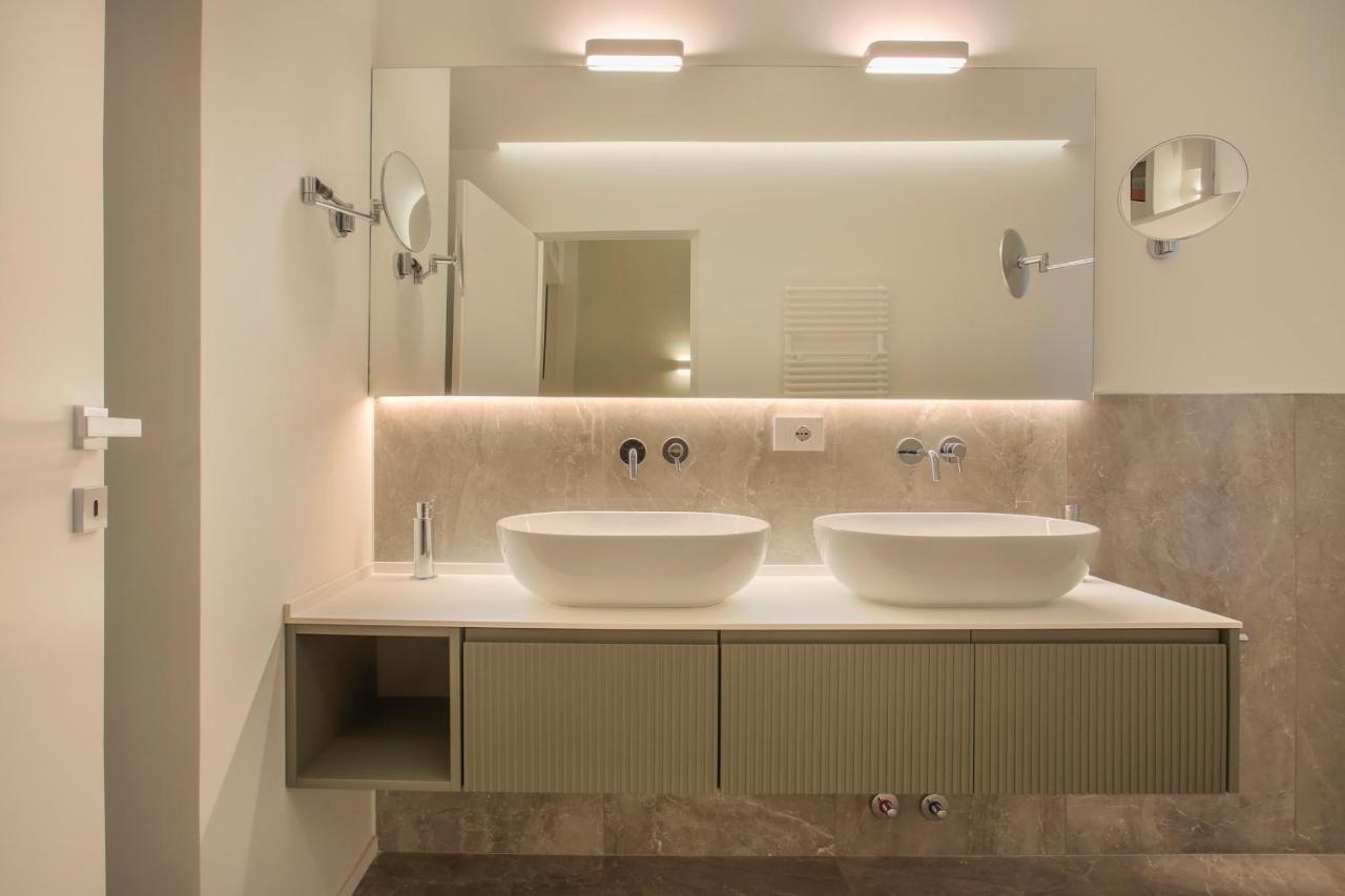 Repubblica Suite Ii-Hosted By Sweetstay Milan Bagian luar foto