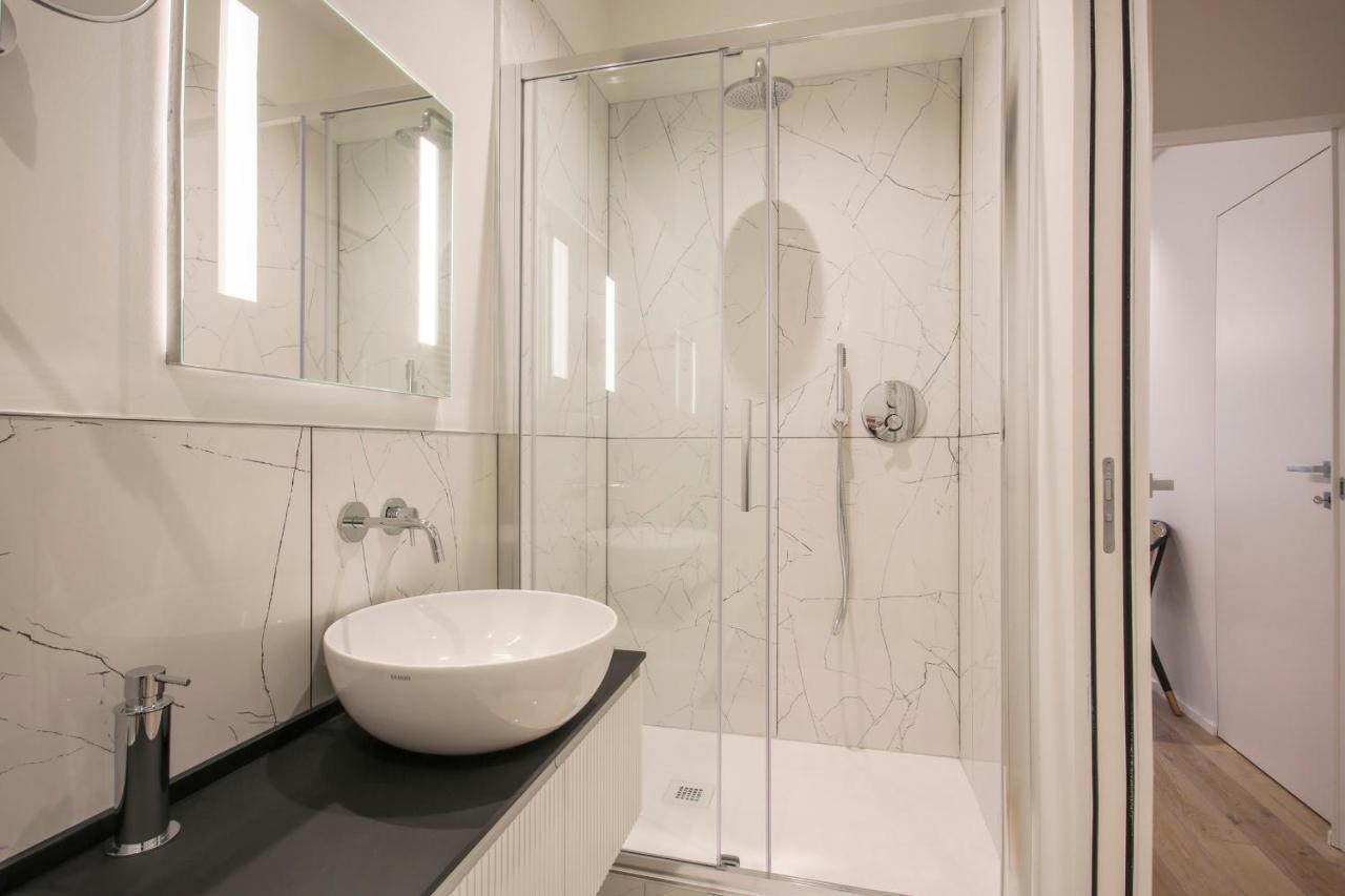 Repubblica Suite Ii-Hosted By Sweetstay Milan Bagian luar foto